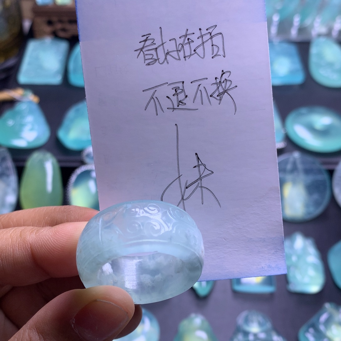 蛇纹石玉扳指未镶嵌