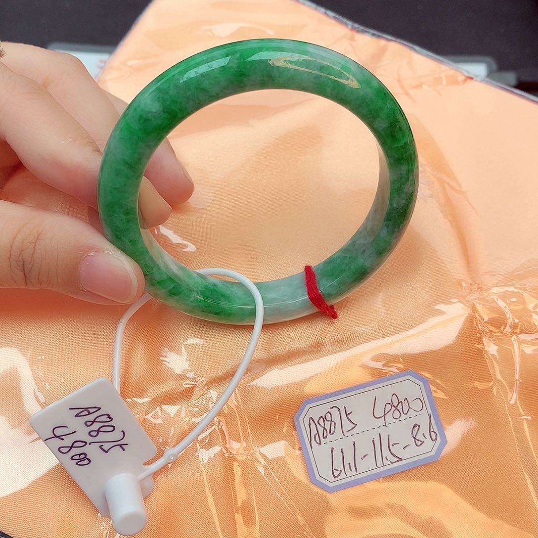 翡翠未镶嵌手镯缅甸翡翠