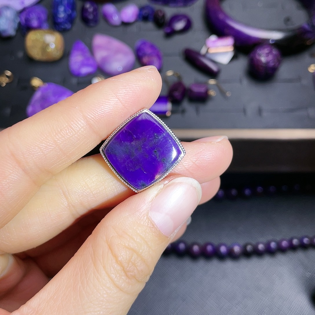 苏纪石（舒俱来）盒子银S925镶嵌