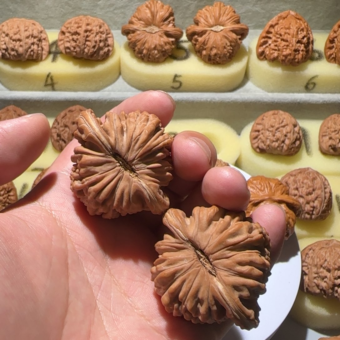 文玩核桃把件2****O四座楼45