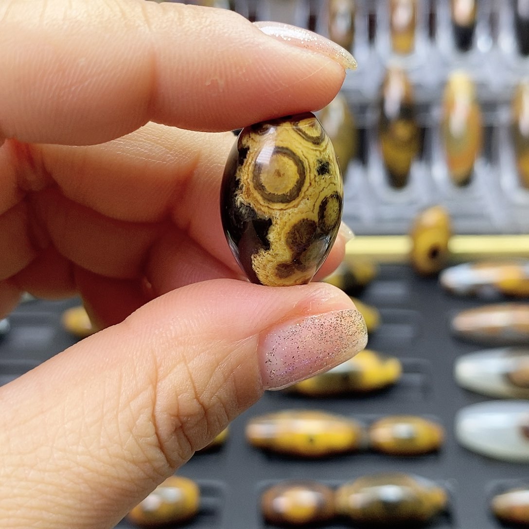 玛瑙/玉髓颈饰合金