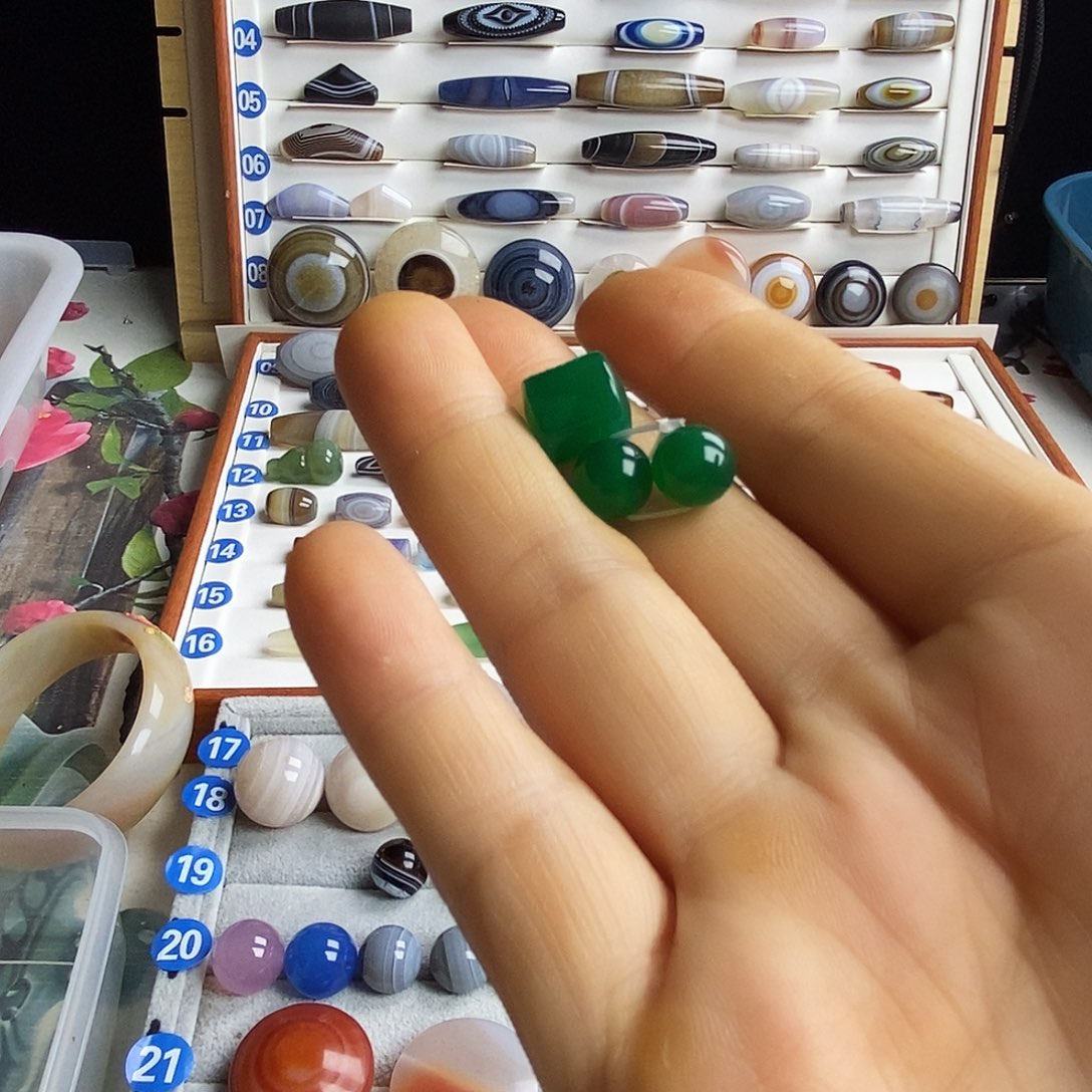 M***g玛瑙/玉髓未镶嵌颈饰