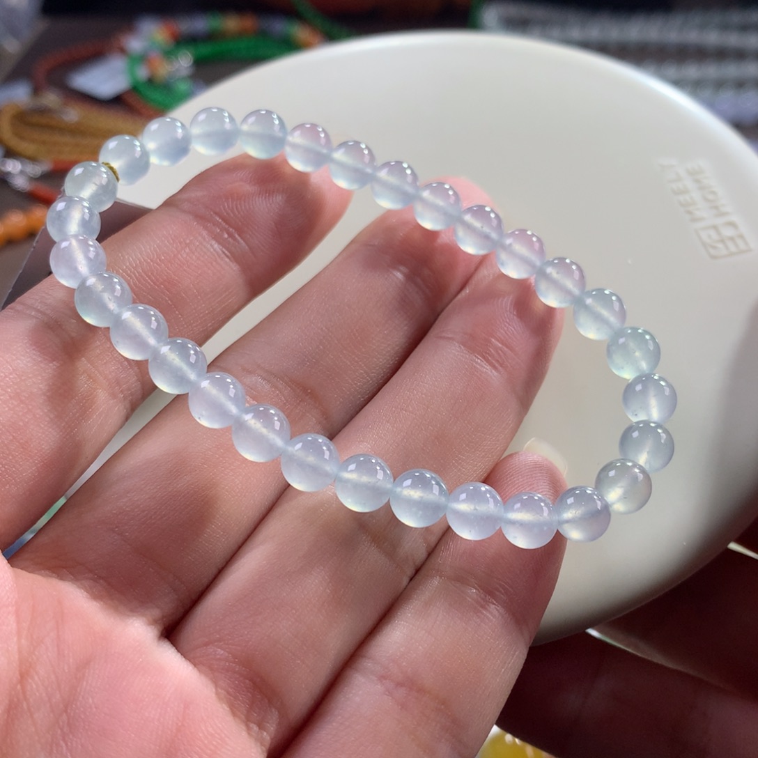 翡翠未镶嵌手链翡翠玻璃钢•莫西沙•淡色飘蓝花卡6+