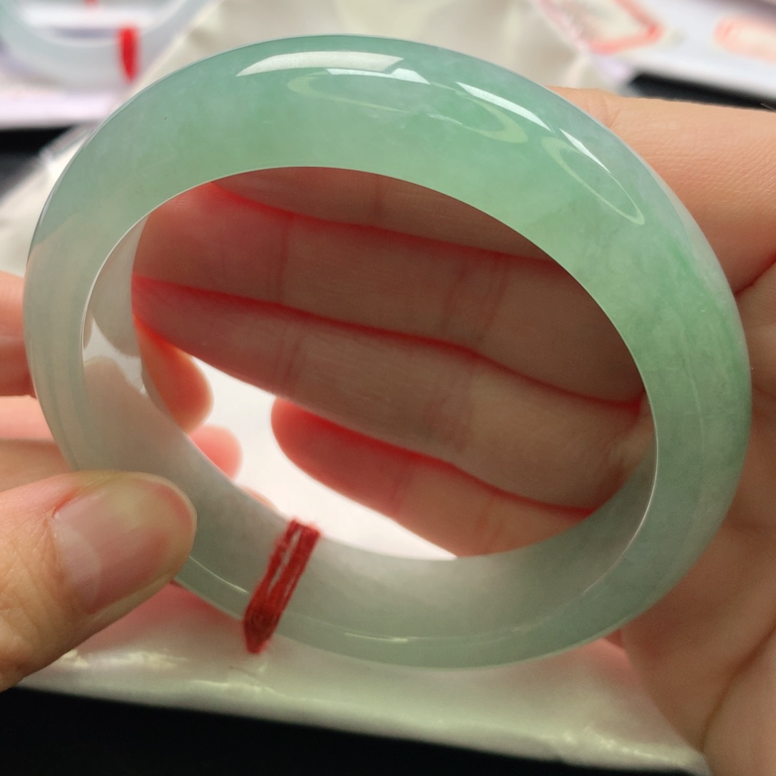 翡翠手镯未镶嵌5758圈