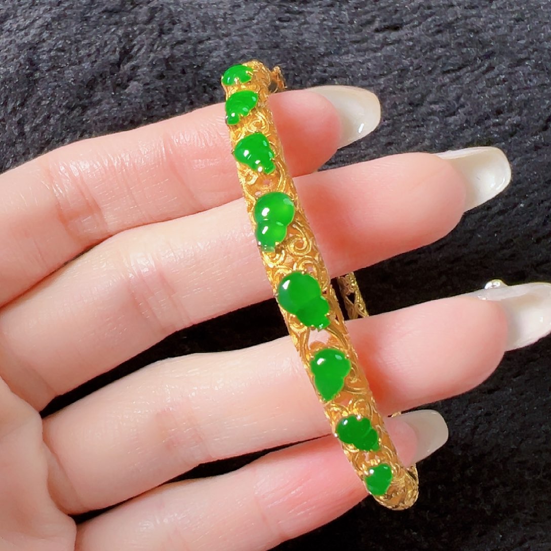 翡翠18K金镶嵌手镯签收后24小时鉴赏期，过时不退