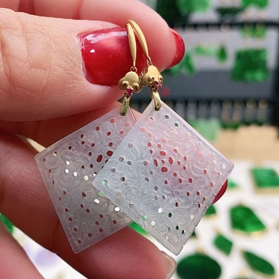 翡翠耳饰18K金镶嵌耳饰