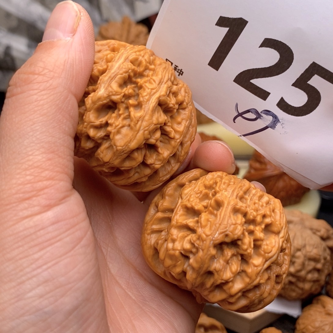 文玩核桃把件125号47粗筋