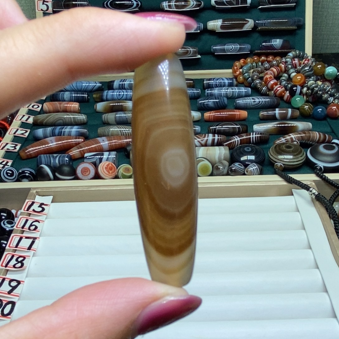 玛瑙/玉髓未镶嵌珠宝半成品