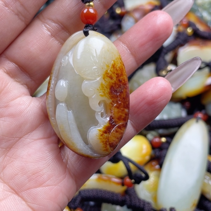 和田玉颈饰未镶嵌