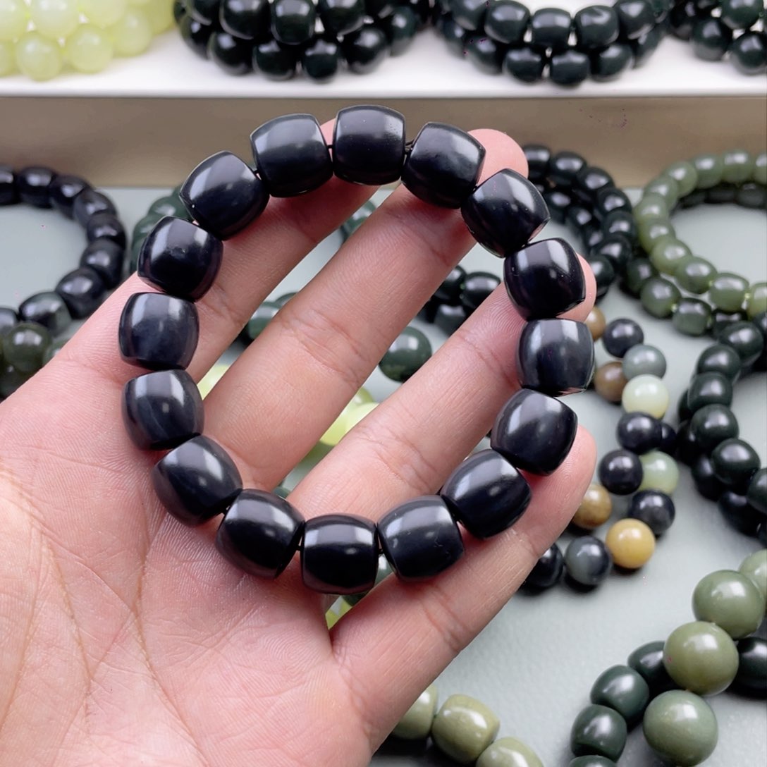 和田玉手串未镶嵌