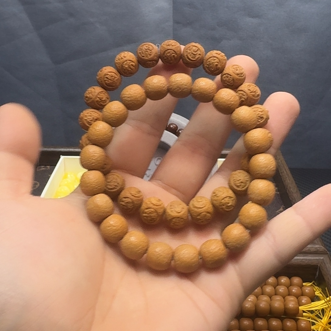 猴头核桃手串两条雕刻156 今天98