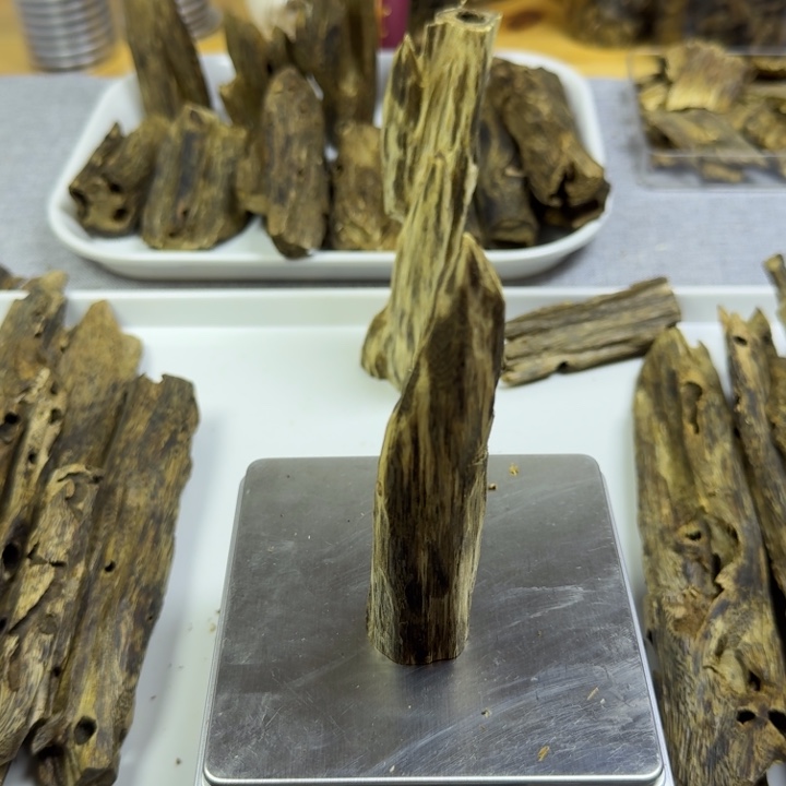 用***4香料金沙叶虫漏香25克