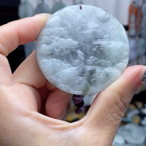 翡翠颈饰未镶嵌翡翠