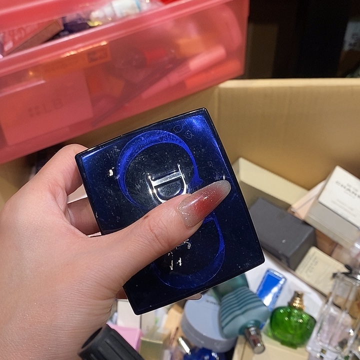 金***花岗石铁合金中古香水沐浴露持久留香