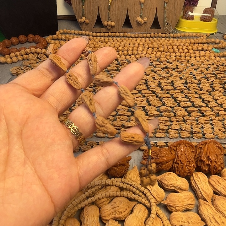 ****哥木质类蛤蟆头小异行