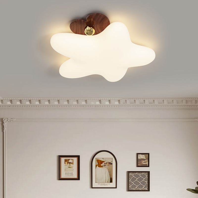 卧室灯奶油风星月吸顶灯2025年新款儿童书房灯现代简约中山灯具