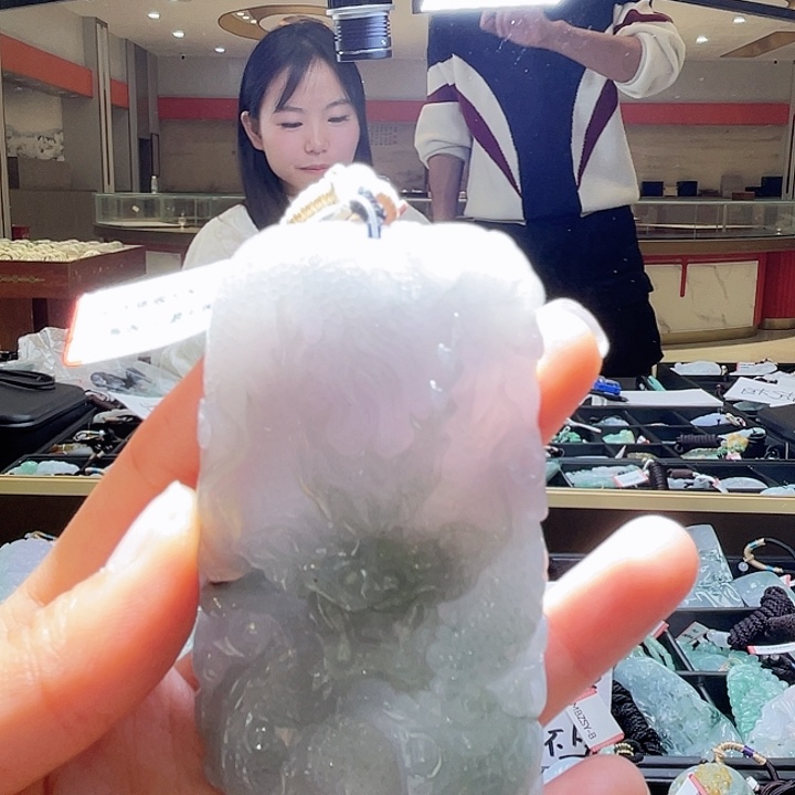 翡翠颈饰未镶嵌一个