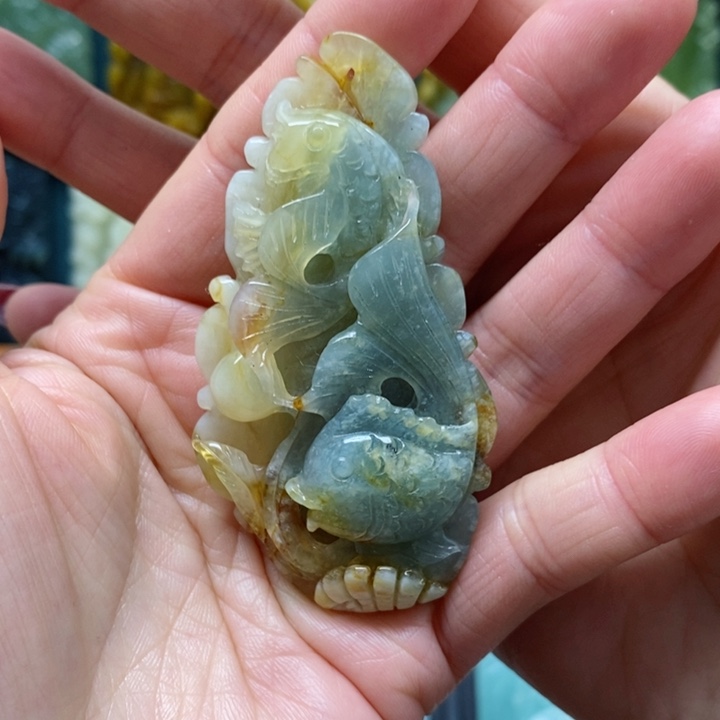 蛇纹石玉挂件未镶嵌