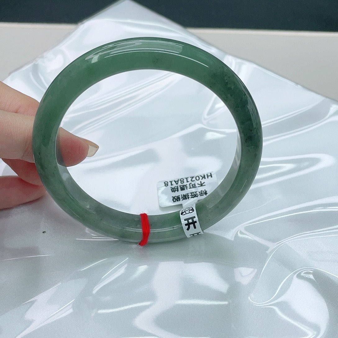 翡翠手镯未镶嵌正60.7