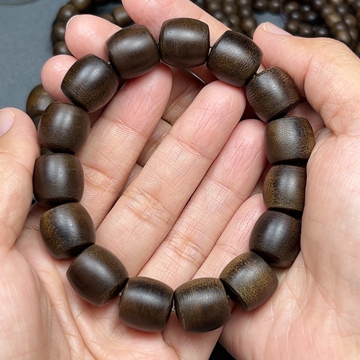 万***坤沉香碎屑沉香白棋玉化1.4