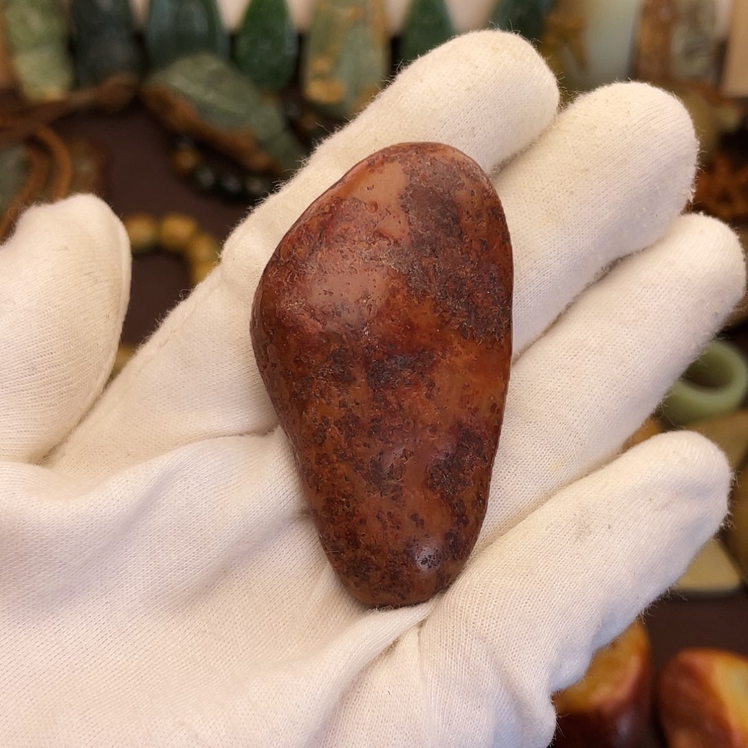 颈饰未镶嵌岫岩河磨玉（透闪石质玉）