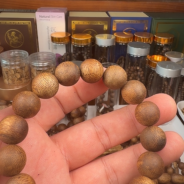 沉香碎屑沉香沉香卡13MM大珠子