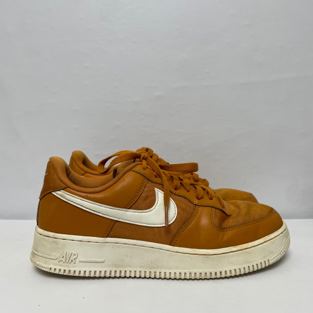 42.5码/Af1 Low橙色/鞋跟剐蹭/二手正品休闲鞋/实图如下