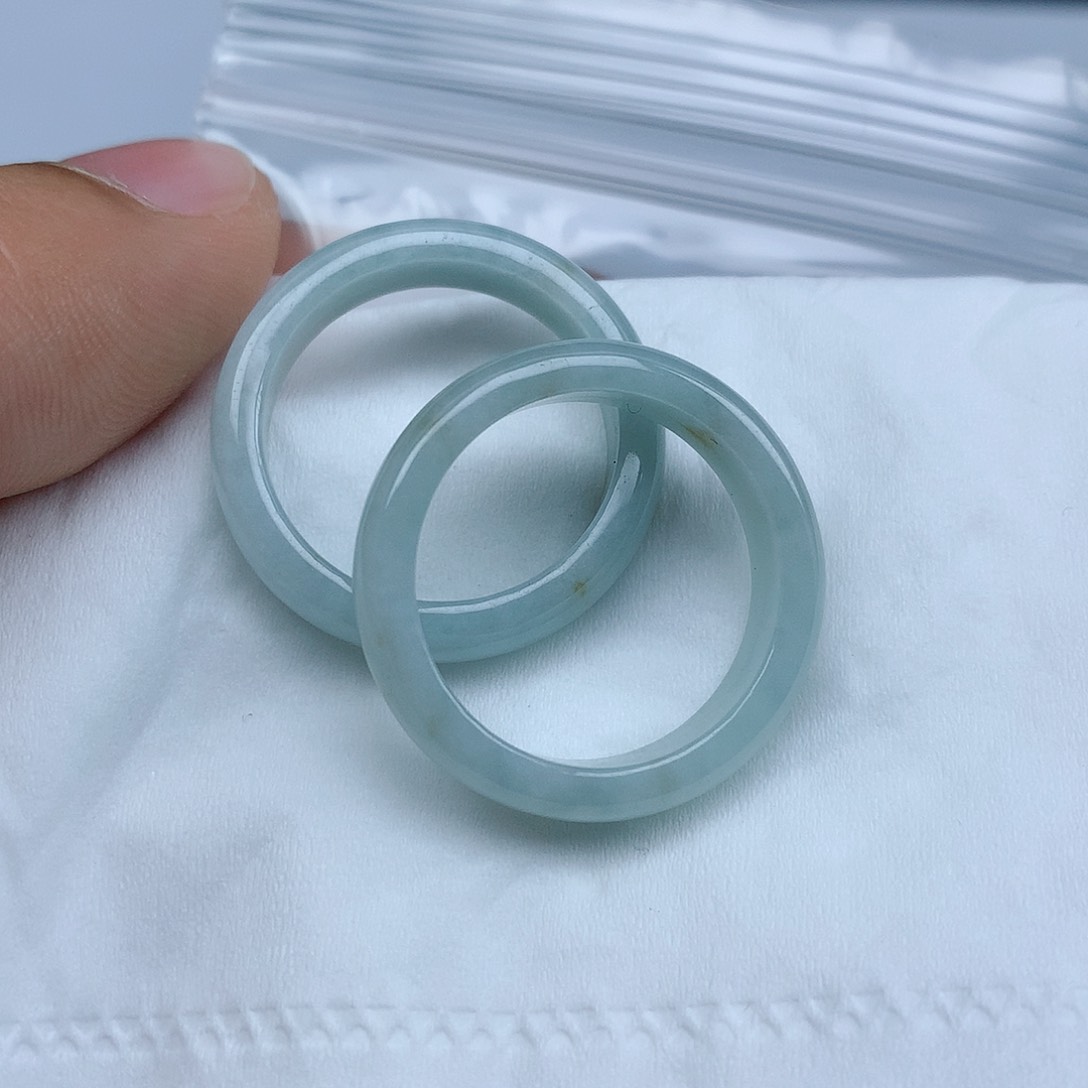 翡翠颈饰未镶嵌手串