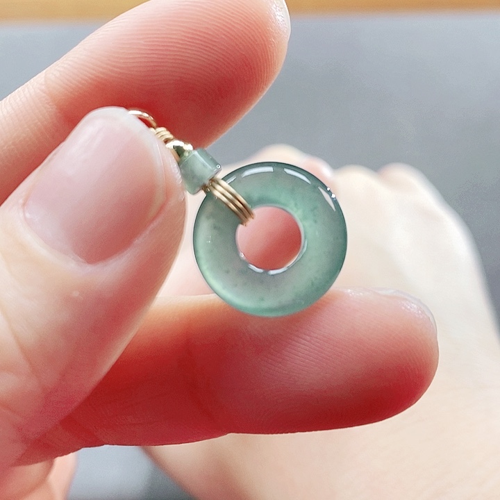 翡翠未镶嵌手镯（圆镯）