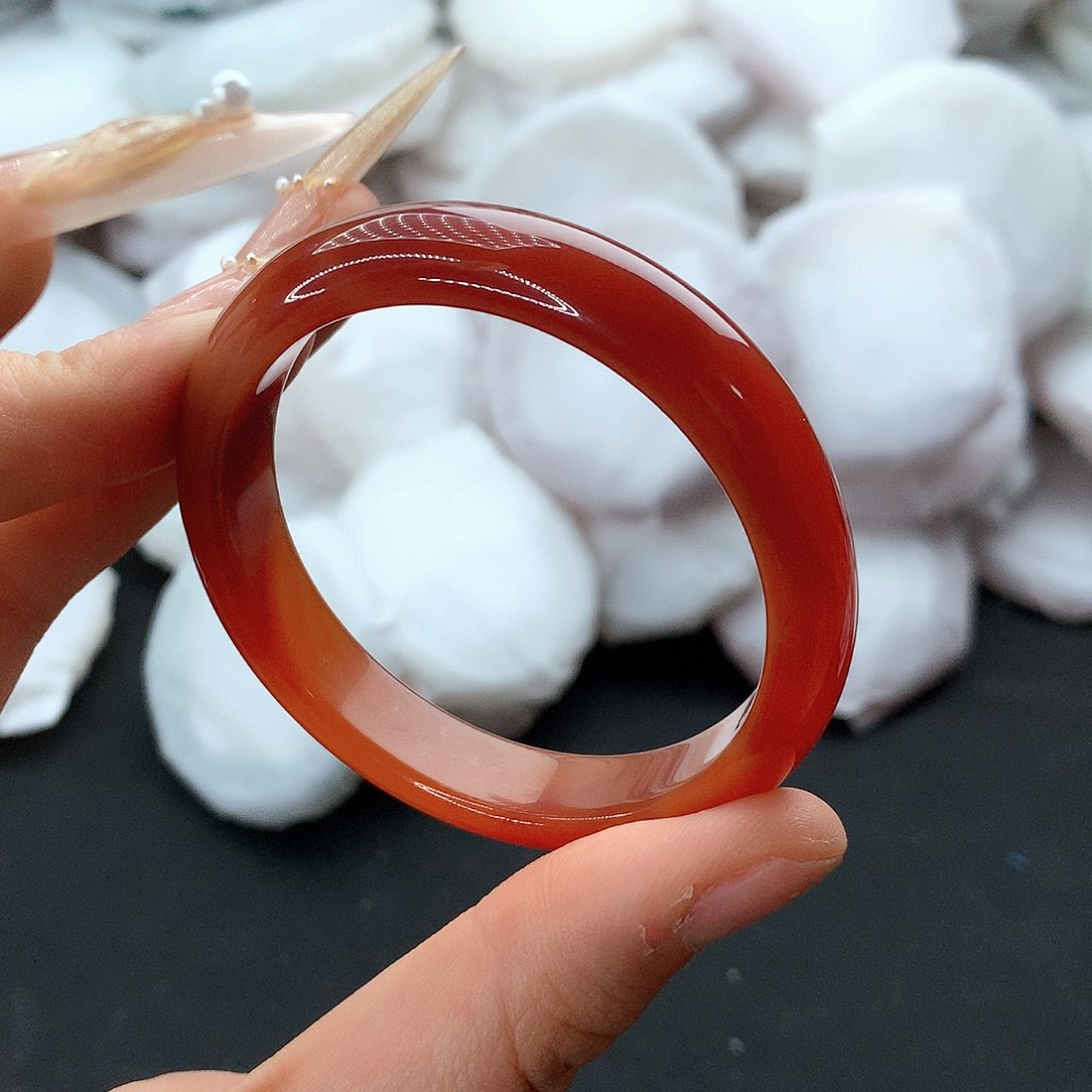 玛瑙/玉髓手镯未镶嵌