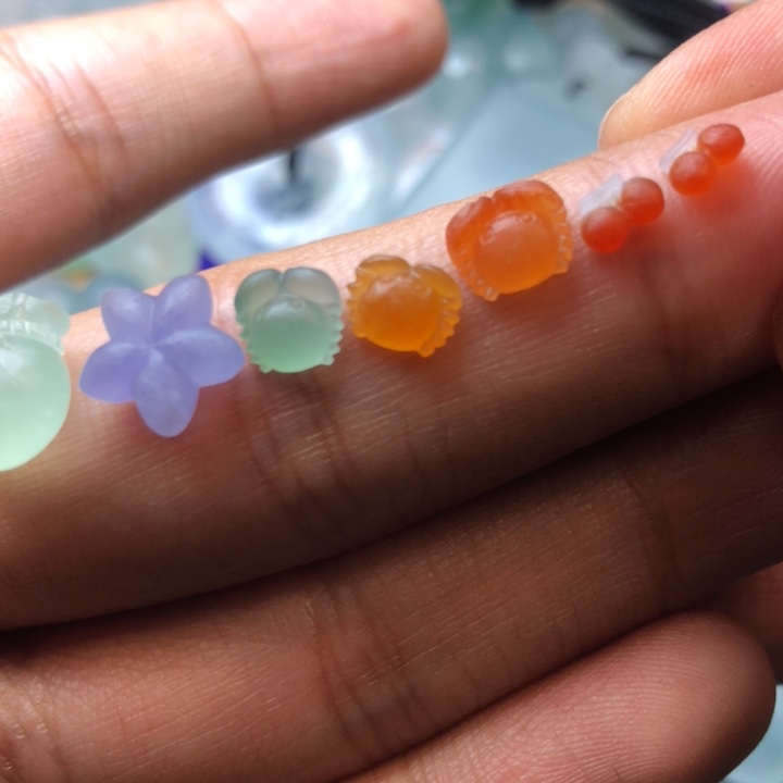 定制翡翠未镶嵌挂件