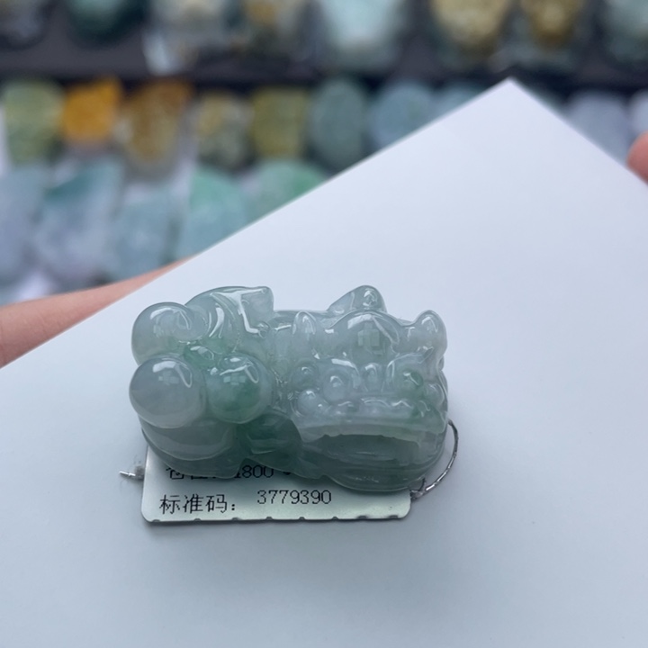 翡翠颈饰未镶嵌貔貅