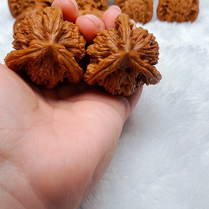 眺***来文玩核桃吊坠三棱