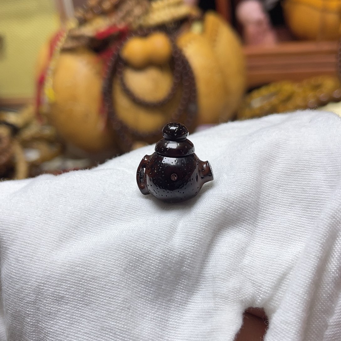 手串星月菩提雕刻把把壶独款红宝石玉化料