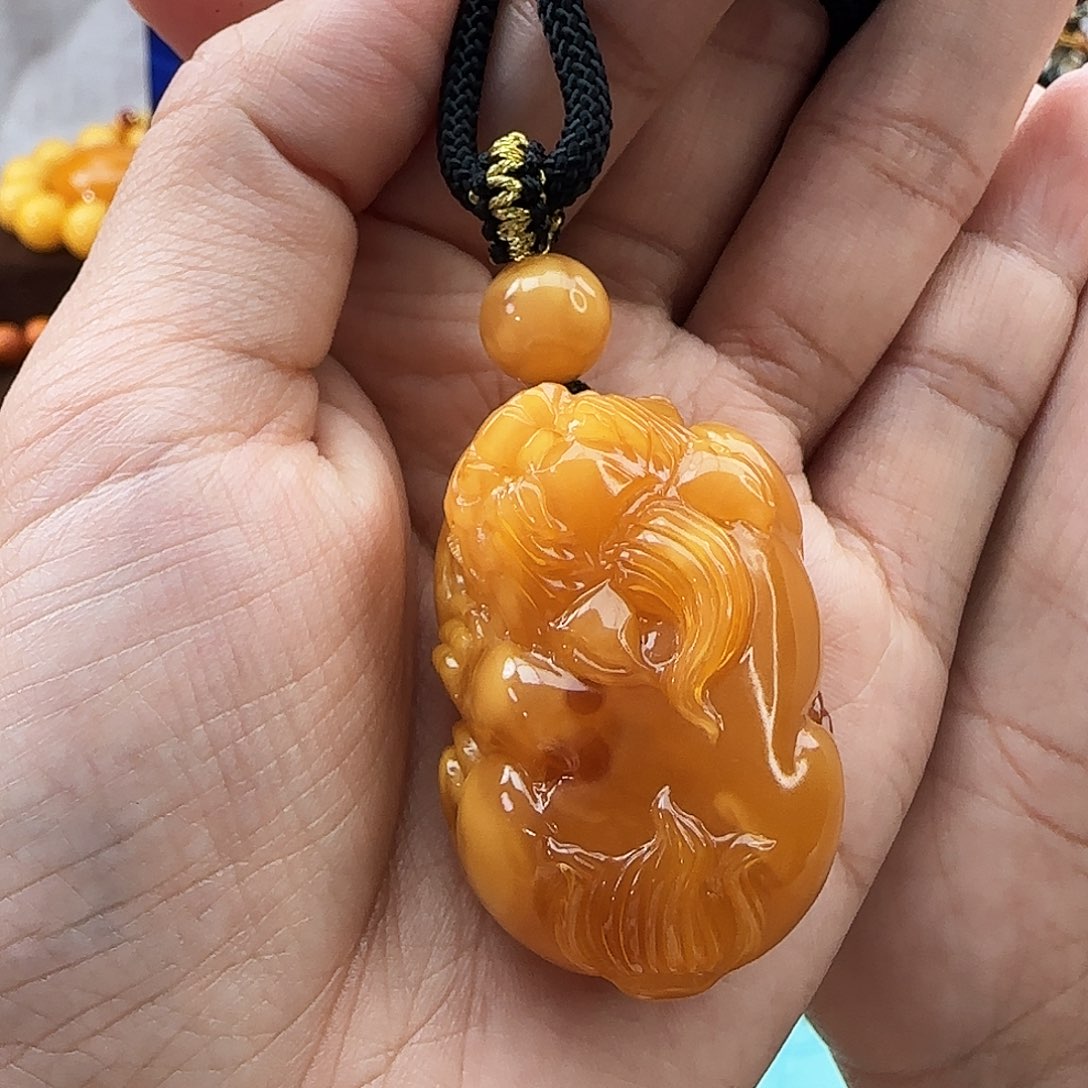 琥珀颈饰未镶嵌吊坠