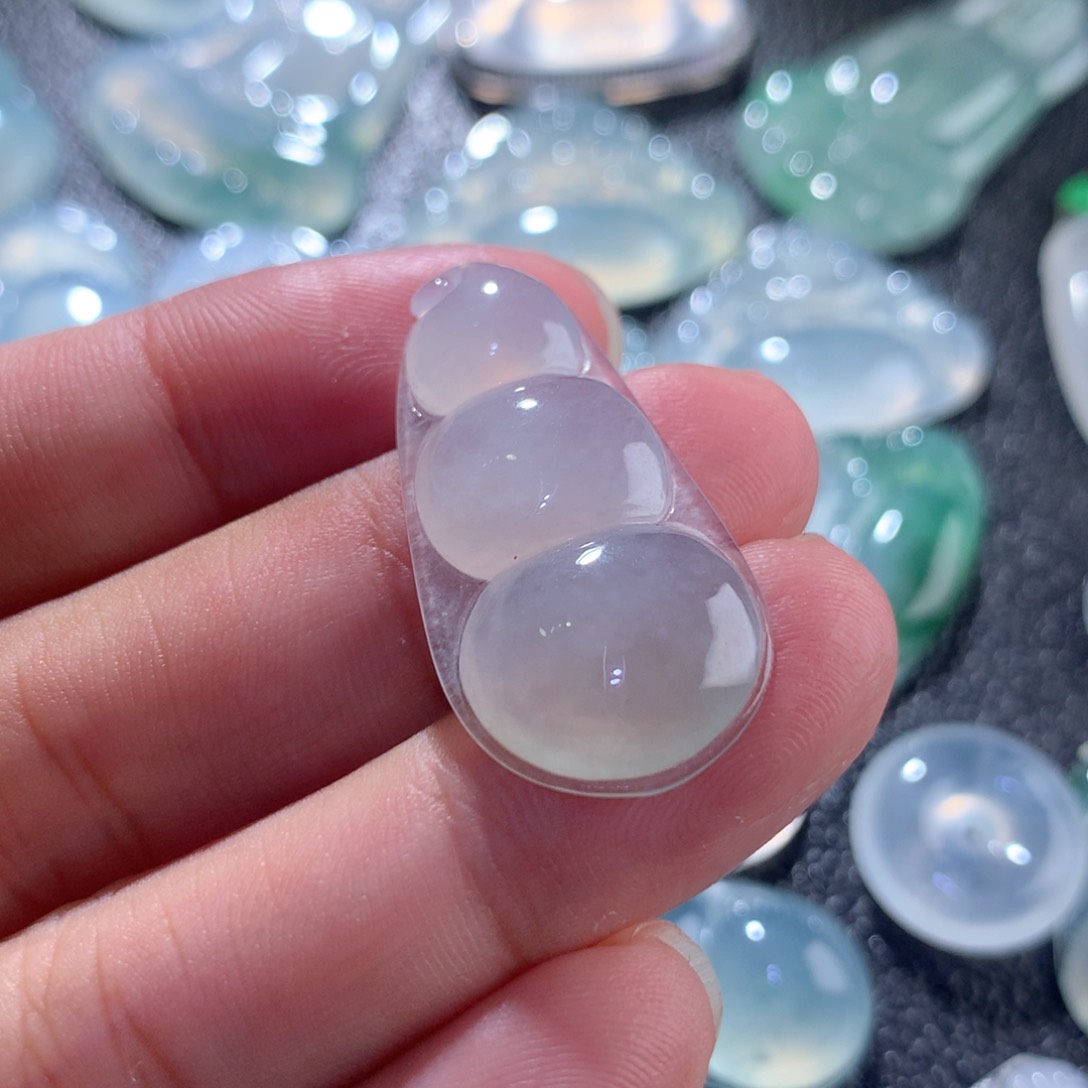 翡翠颈饰未镶嵌缅甸