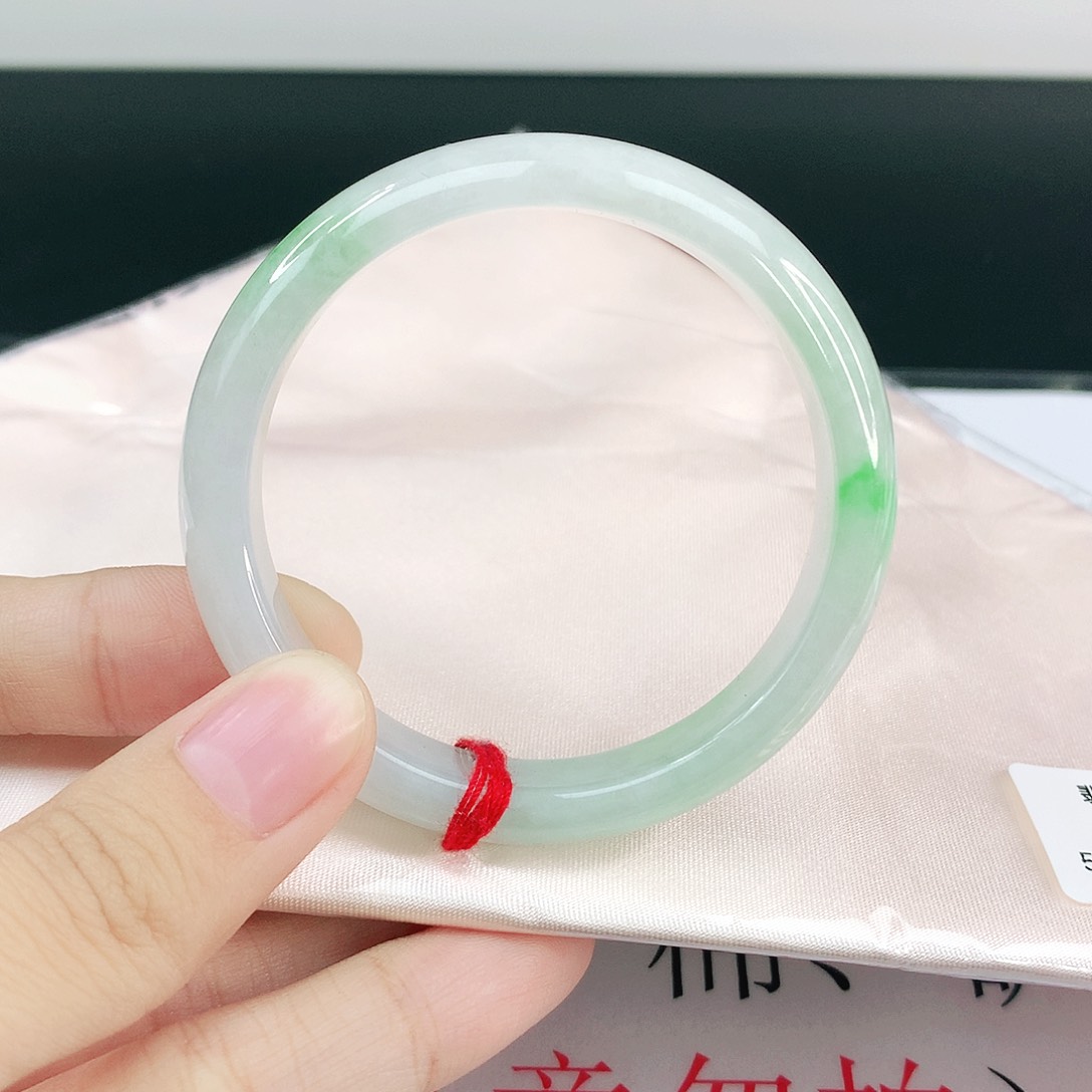 翡翠手镯未镶嵌004正