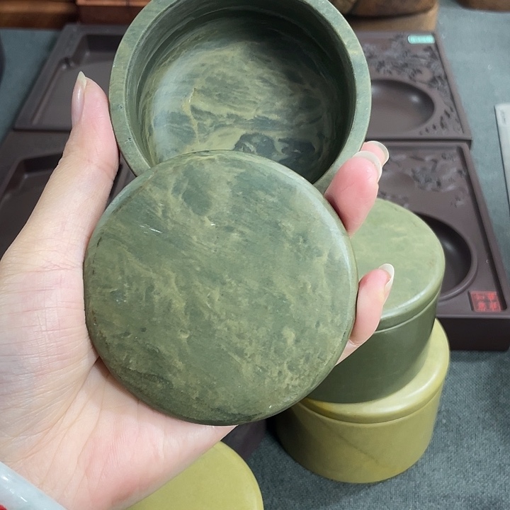 广东肇庆原石端砚