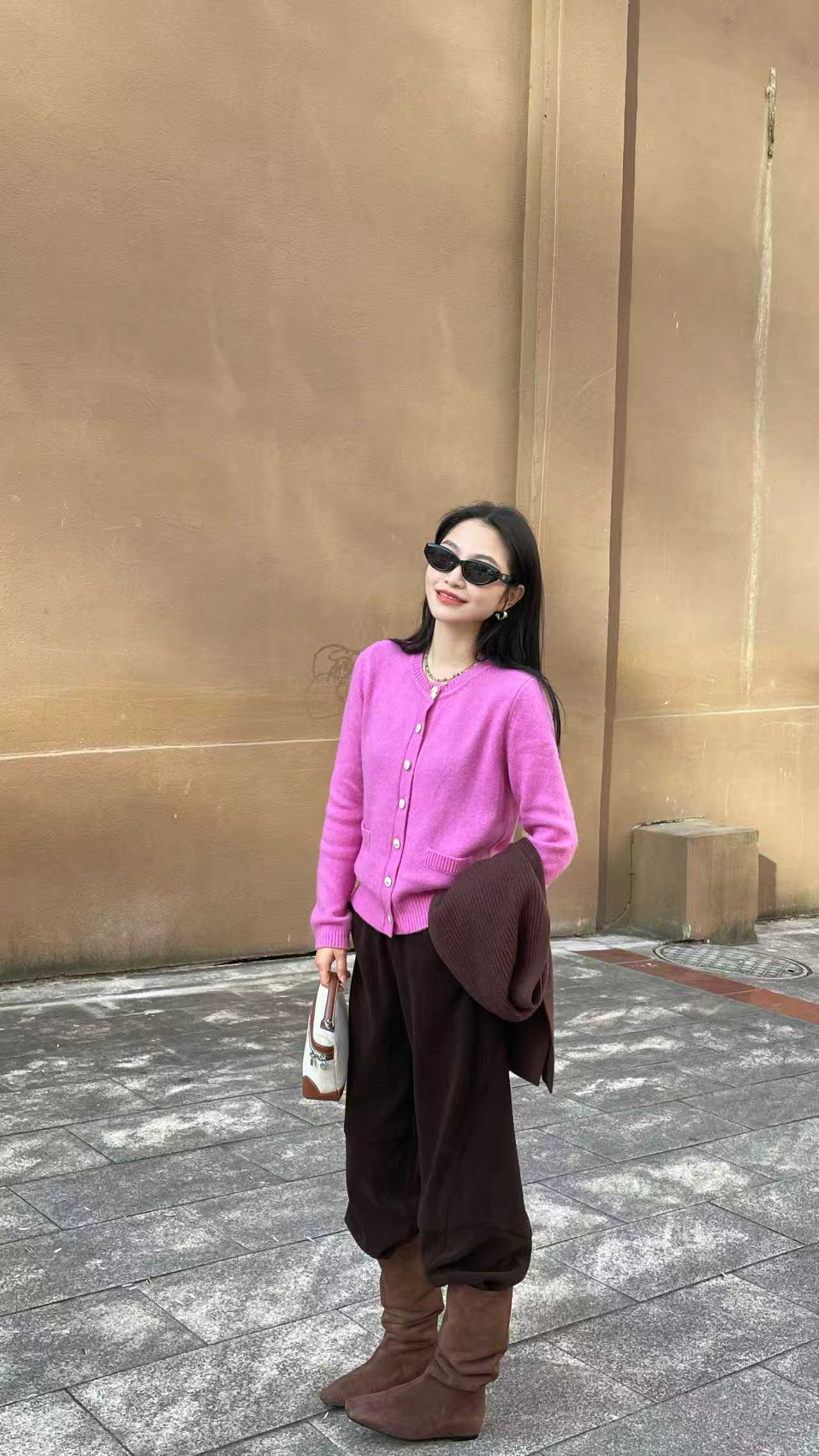 俪妍【LIVELY.YAN】25冬季玫粉色羊驼毛混纺针织开衫上衣打底秋冬