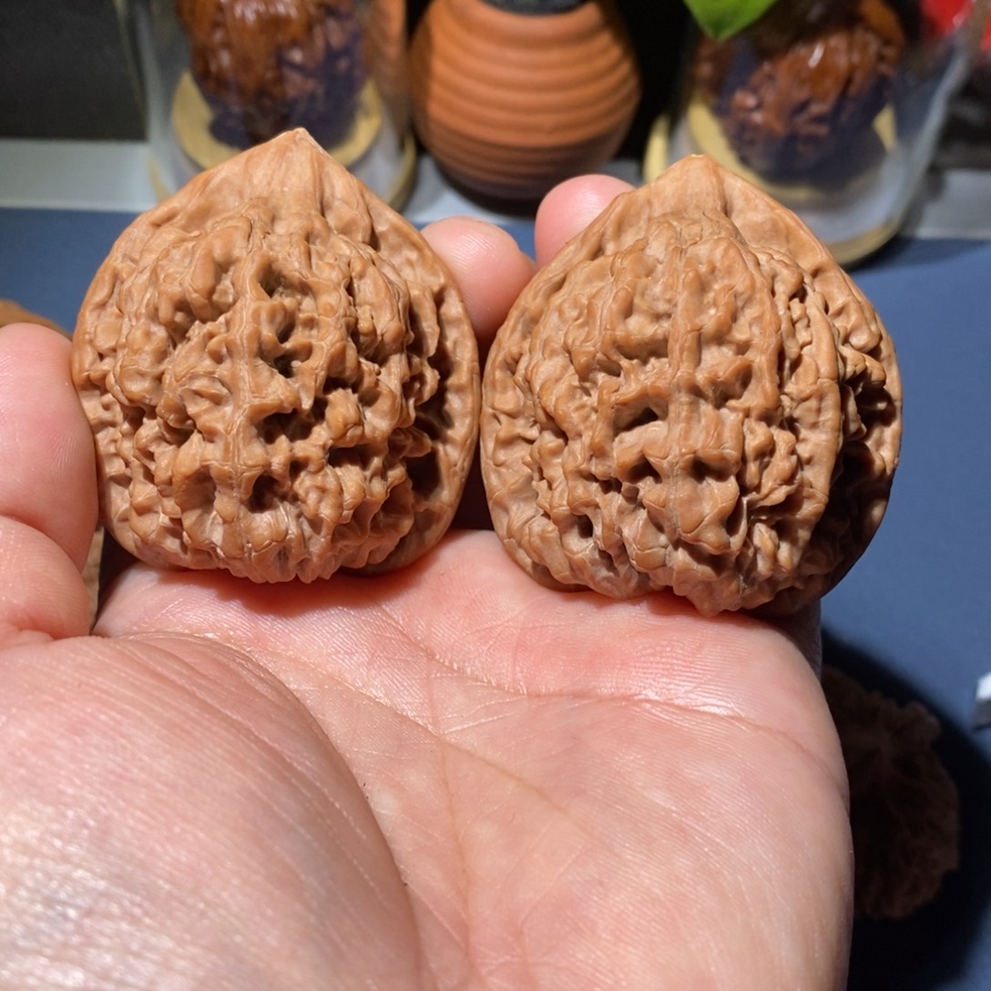 尹***鲤文玩核桃吊坠官帽45