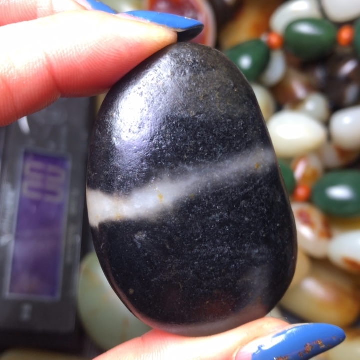 和田玉（翠青玉）未镶嵌珠宝奇石