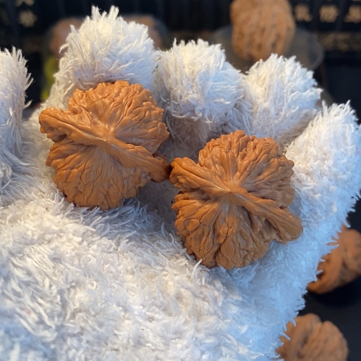 文玩核桃吊坠38霞云岭