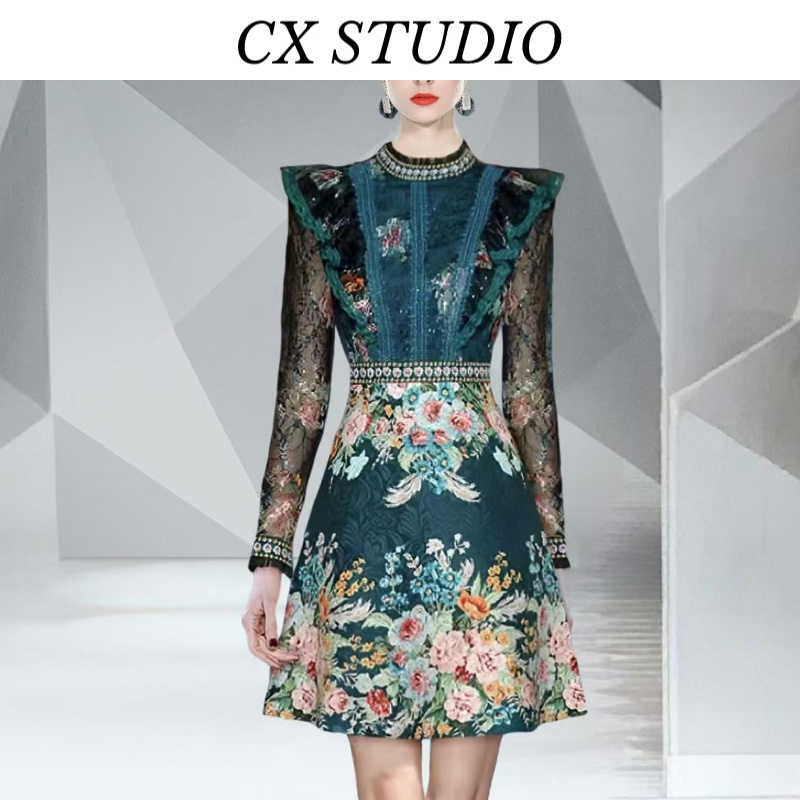 法式小香风蕾丝连衣裙2025春新款刺绣钉珠收腰显瘦短裙S9506