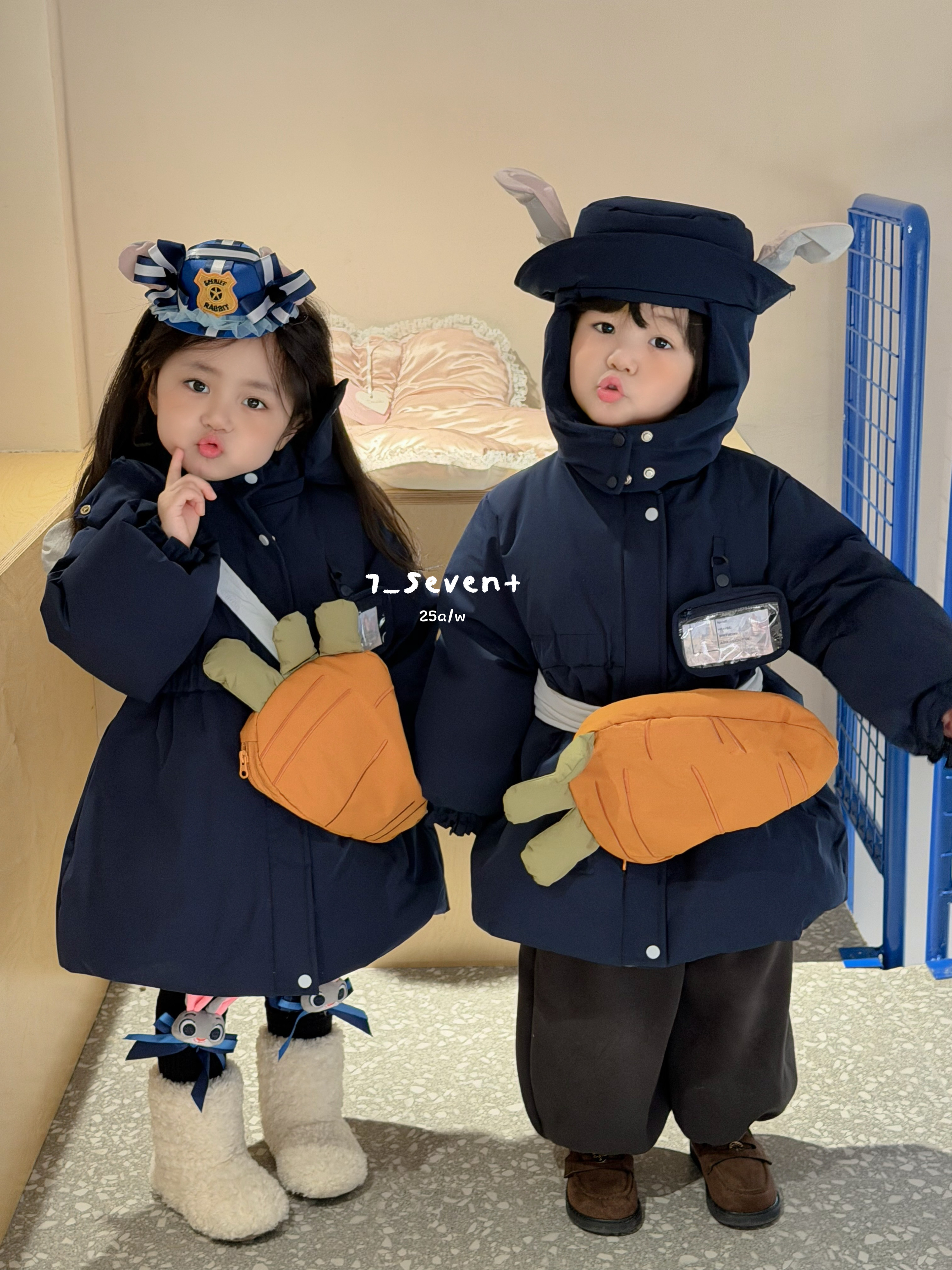 7seven. 现货在仓  兔子警官女童白鸭绒加厚连帽