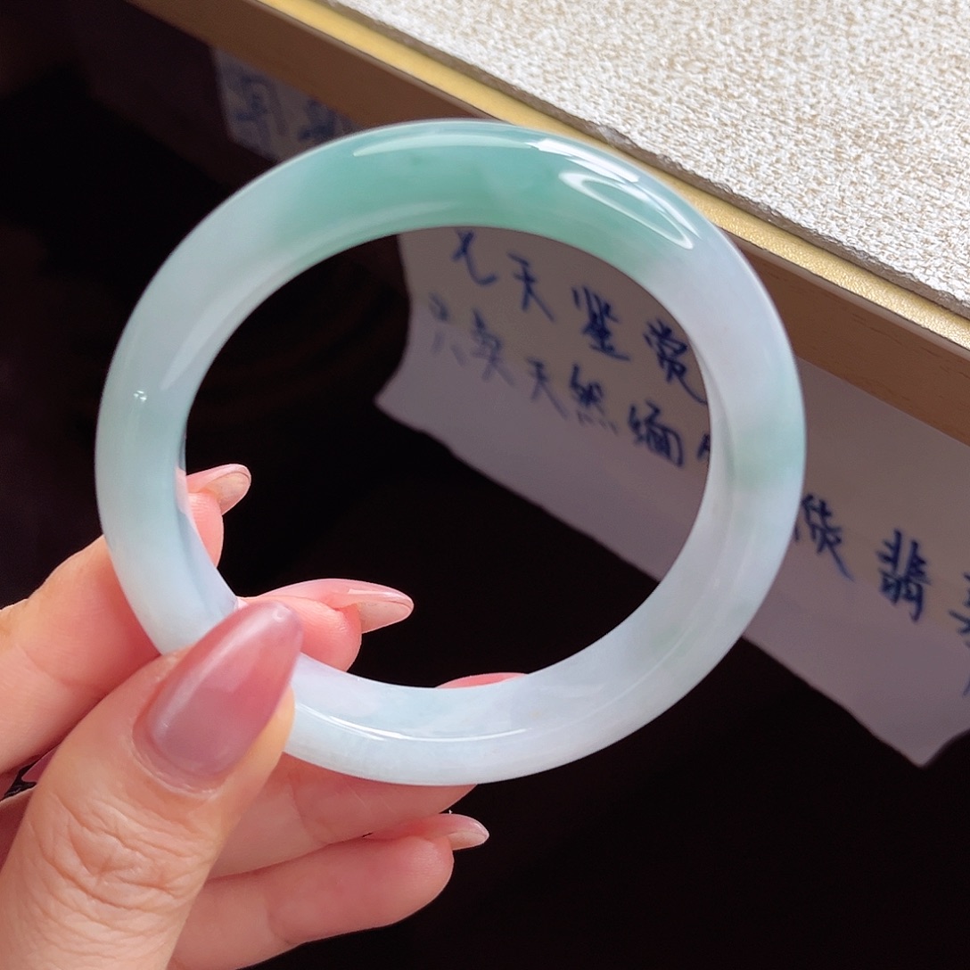 翡翠未镶嵌手镯手镯