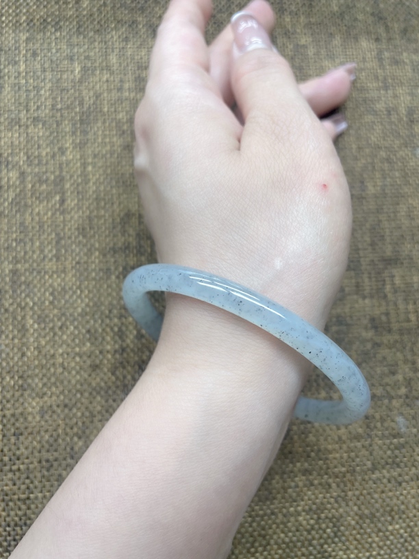 和田玉点墨青花手镯气质时尚百搭显白好看