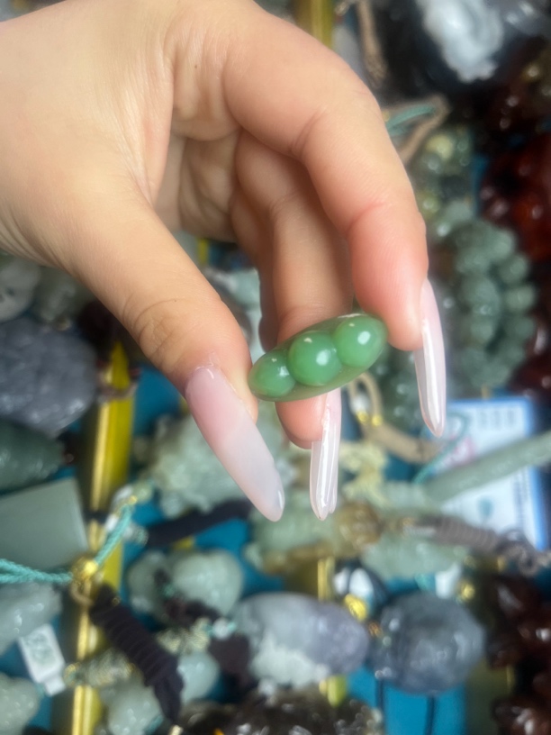 和田玉福豆吊坠挂件