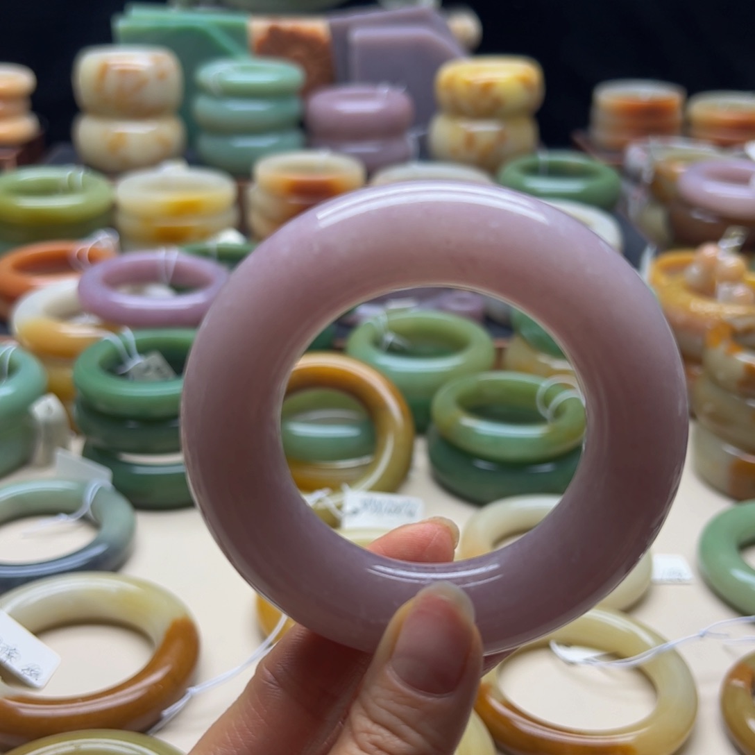 石英岩玉手镯未镶嵌藁****鱼