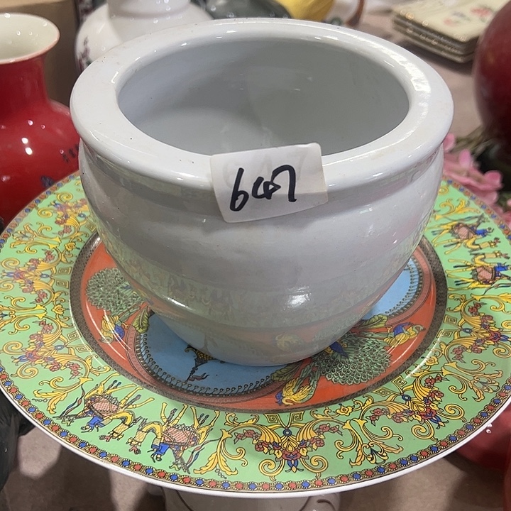 瓷片瑕。。。。。。。。？。。。。。。