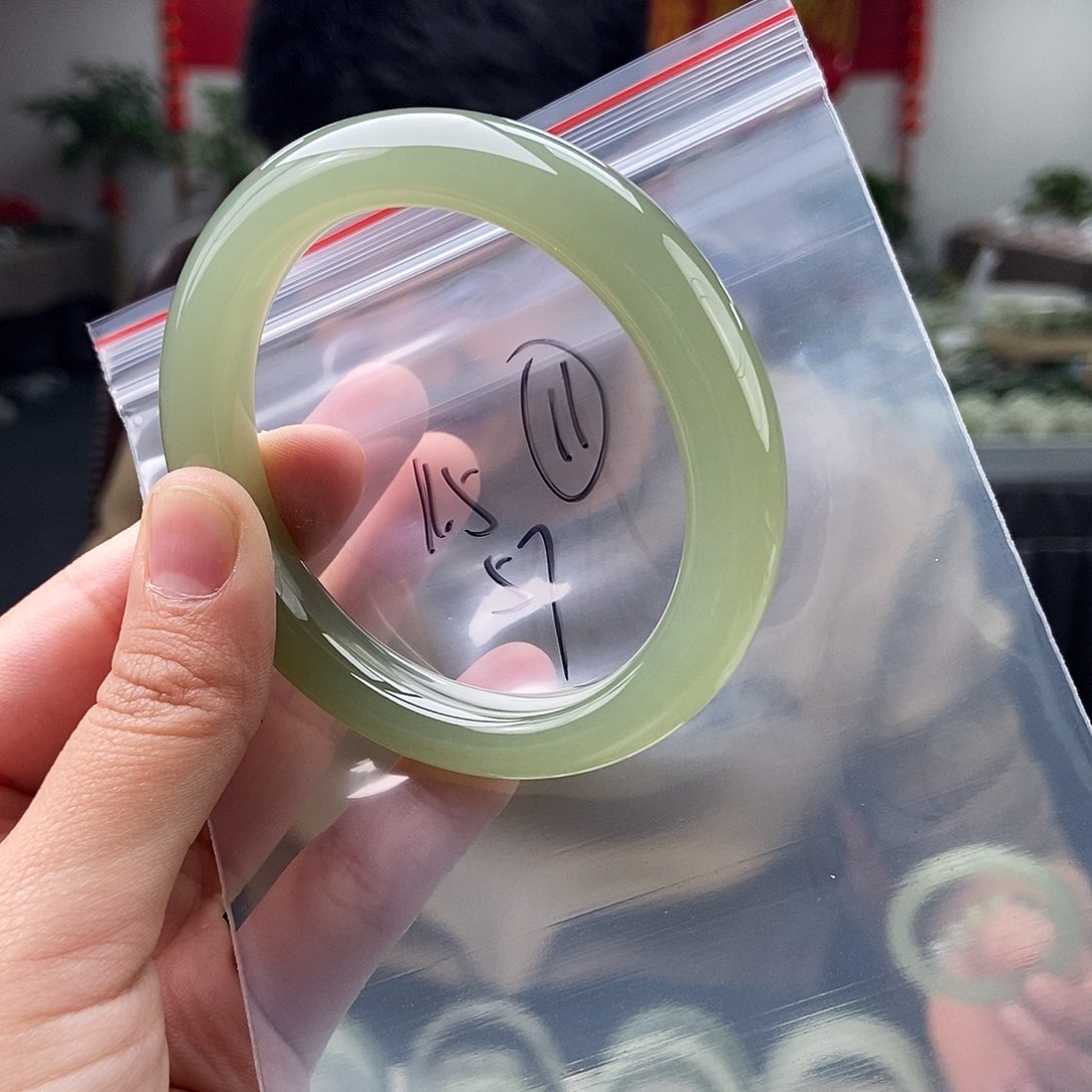 和田玉颜色多样性发拍一发一未镶嵌